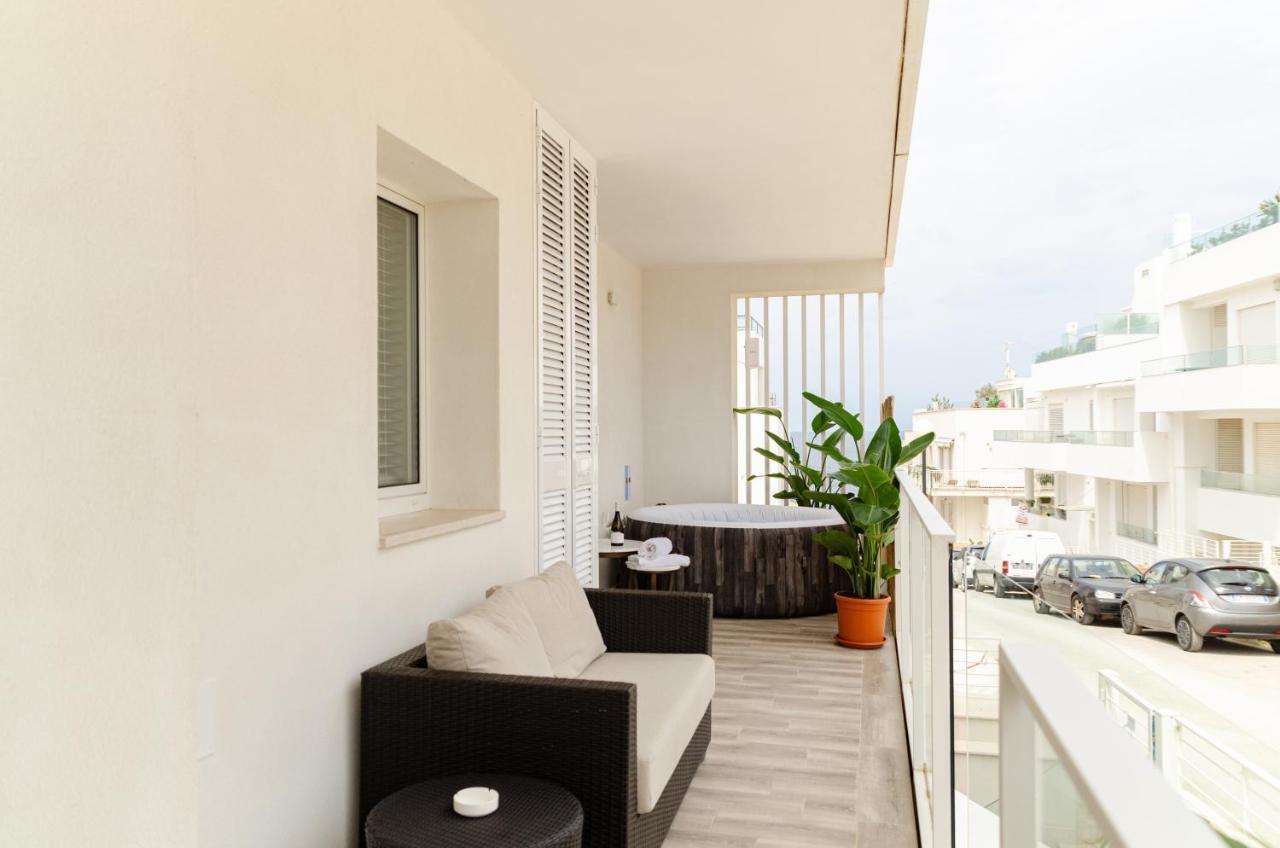 Apulialux Seaview Prestige Apt / Jacuzzi + Parking Polignano a Mare Exterior foto